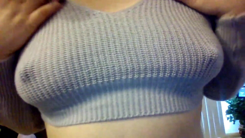 AsiaLuvDoll: Lap dance in topless da vicino e dirty given by...