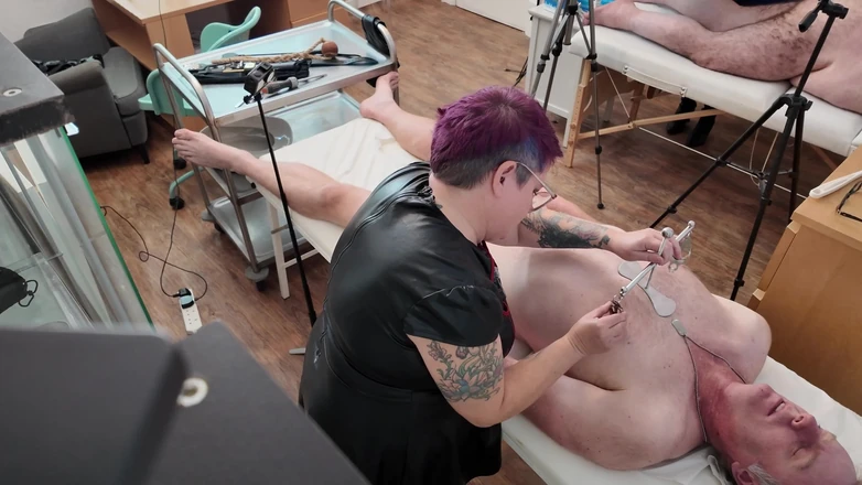 The Izars: Clinica de durere ep1