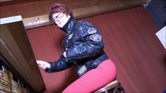 Popp Sylvie: Aksi di celana panjang, keinginan penggemar terpenuhi!