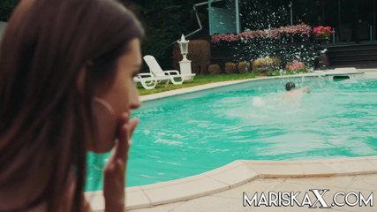 Mariska x: Il baise une ado de plus de 18 ans dans la...
