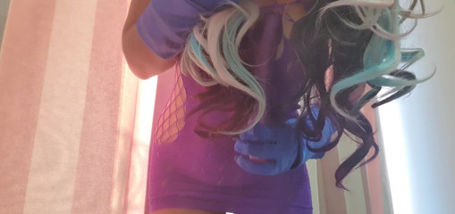 Sofranisa: Girl horny play in hotel