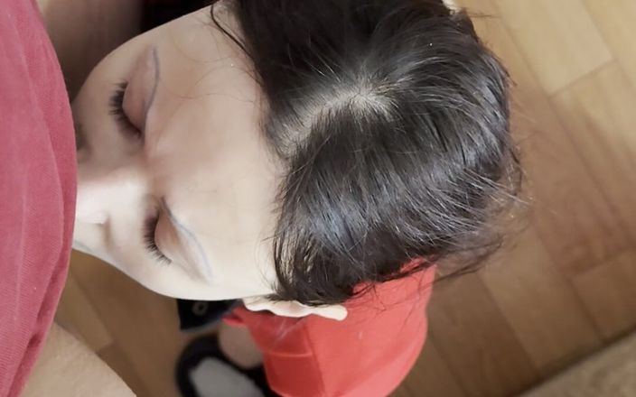 Lesbian-illusion: मेरी प्रेमी लड़की मेरी चूत चाटती है और एक ही समय में अपनी चूत में हस्तमैथुन करती है