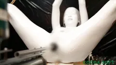 困境束缚，白色油漆，性爱机器和亚洲小妞的振动器