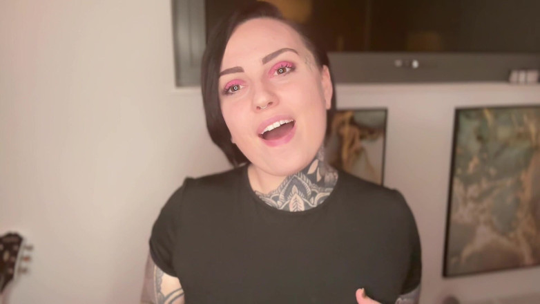 Miss Valentina: Bana o külotu göster