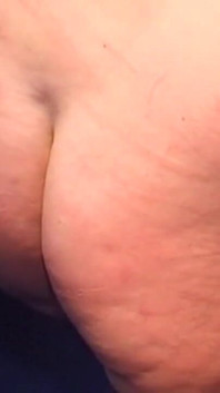 복면을 쓴 연인 후배위에게 항복하는 미시 갈색 머리 밀프