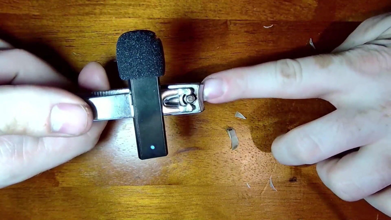 Au79: Je me coupe les ongles et teste ma nouvelle webcam