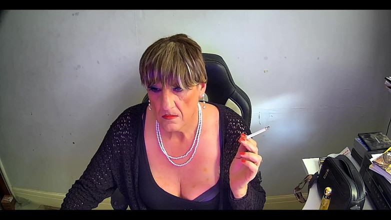 Mature Tina TV:  Video de tv de Tina madura
