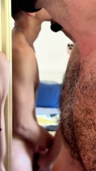 Büyük erkek kardeş bbroseksüel Madrid'de yoğun bir seans sırasında Lil Bro Lucifer Diaz'ı domine ediyor