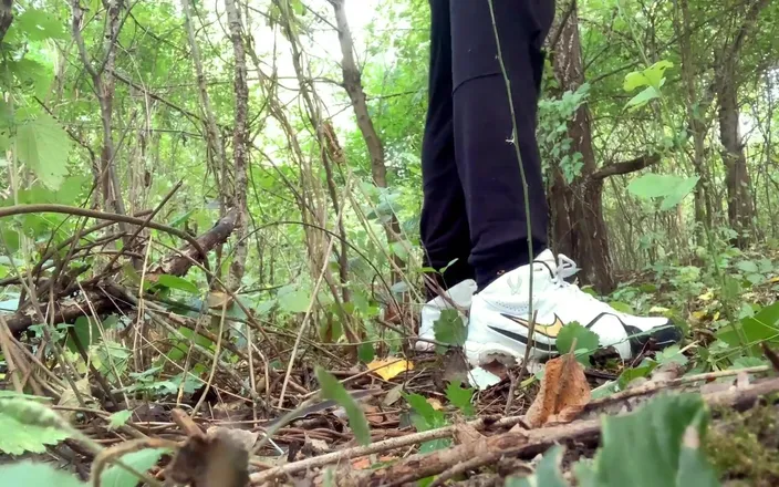 Idmir Sugary: Step on Used Condoms, Bottles, Leaves, Branches and Jerk off -...