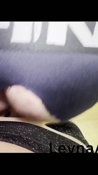 ฉันอายุ 18 และชอบเย็ดแฟนด้วยดิลโด้