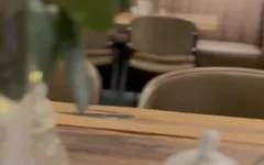 Bir kafede külot yok