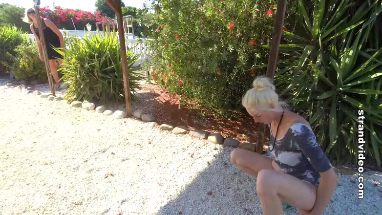 Sarah Stern: Pisser Paddled