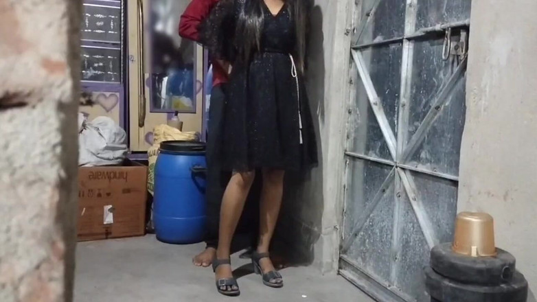Fantacycutting: Onde está a garota recebendo sua buceta fodida no pretexto...