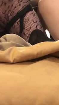 Maîtresse Pixie, gode ceinture, baise la tapette Bailey Wilde - compilation 10