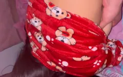 मेरी पत्नी की सौतेली भतीजी बिस्तर में इंतजार कर रही थी! घर