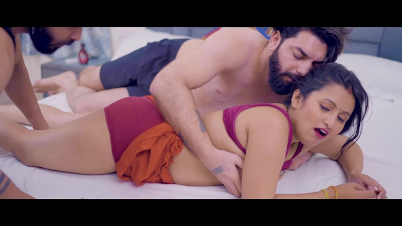 Triflicks: Trio con casa Fatto 2 bhaiyon ne milkar kaamwali ke sath...