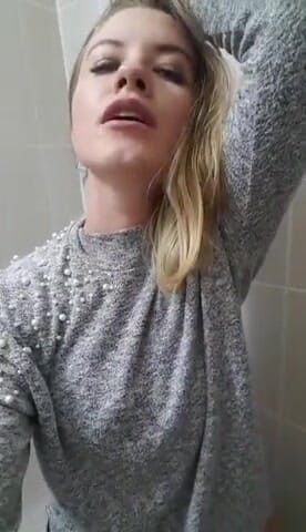 Erotic Tanya: Peeing & farting compilation