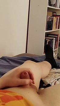 沙基必须坚持（或主要是冷抚）
