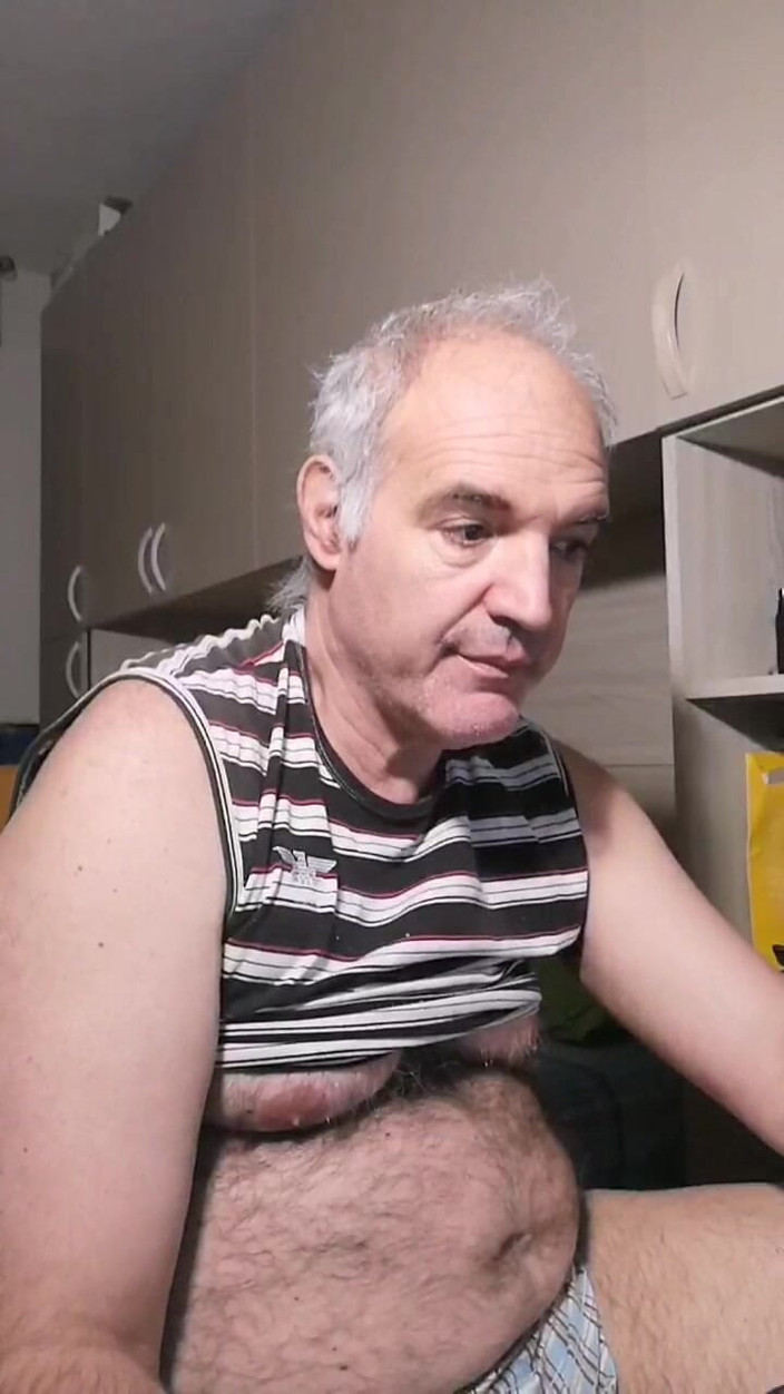 Setesesso7: Dlouhá sobota na to, abych si užil tvrdé honění penisu!