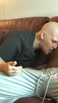 Lady Lazurus i Siren lubi go szarpać, lizanie sutków i sprawia, że spust wszędzie!
