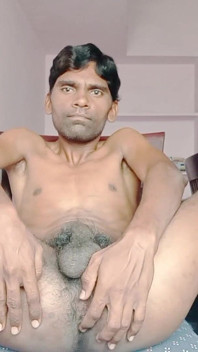 Rajesh Playboy 993, Обнаженная Плюет На Хуй, Трахает Пальцами В Очке, Мастурбирует Большой Член И Кончает