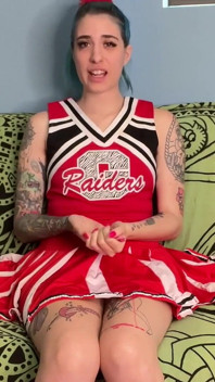 Cheerleader braucht eine gute note