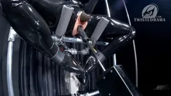 Orgasmo troia scopata da robo