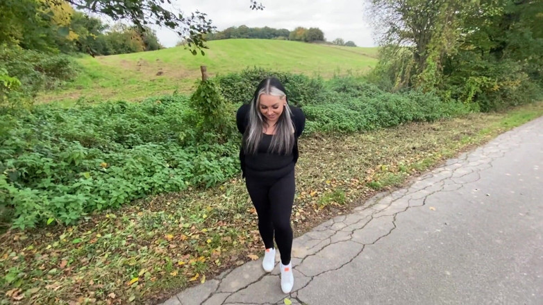 Mia XXX: Miaxxx Золотий дощ