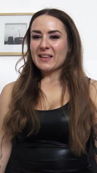 Pequeña polla riendo número pov ¡La humillación del pene pequeño de Cruel Reell!