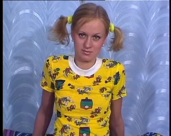 YOUR FIRST PORN: Rosto bonito, corpo bonito e sexo agradável - Lena e Igor