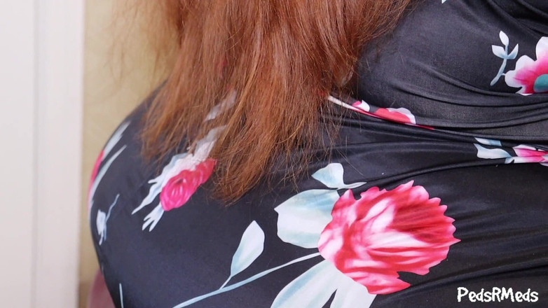 PedsRMeds: Джулі Джинджер чистить своє красиве довге волосся