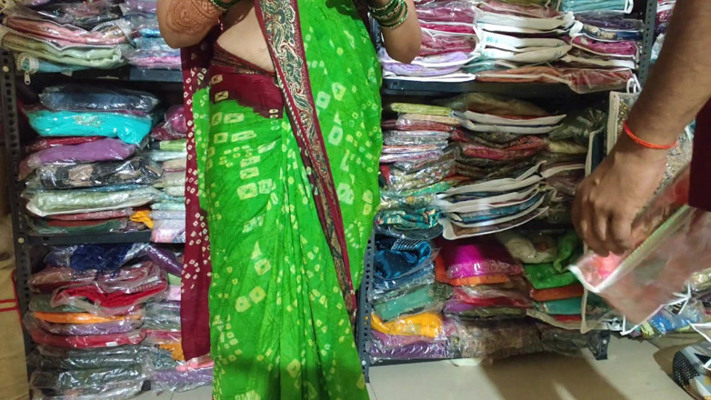 Sexy baby girl: Scopata Bhabhi in cambio di un nuovo sari