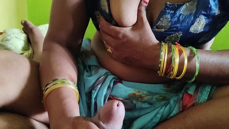 FULLMJEDETI: Bhabhi zatřásla mým penisem