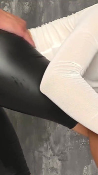 Kožené Legíny a Vášnivý Sex Od Nevlastní Sestry
