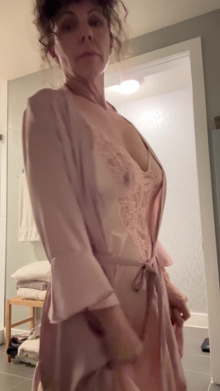 YourFavoriteMommy: Compilation of Phone Vids