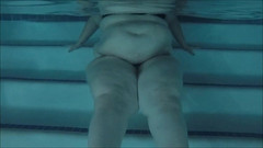 BBW Pleasures: 水下 ssbbw 大腿摇晃