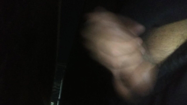 AlexAlejandro13: Em um beco me dando bola