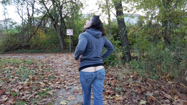 Sammi Starfish: Butt Crack Retail (4 K)