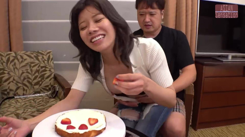 Studio JAV Launcher: Sweet Baker, Wild Secret - pastry dreamer yang menggemaskan malam ini...