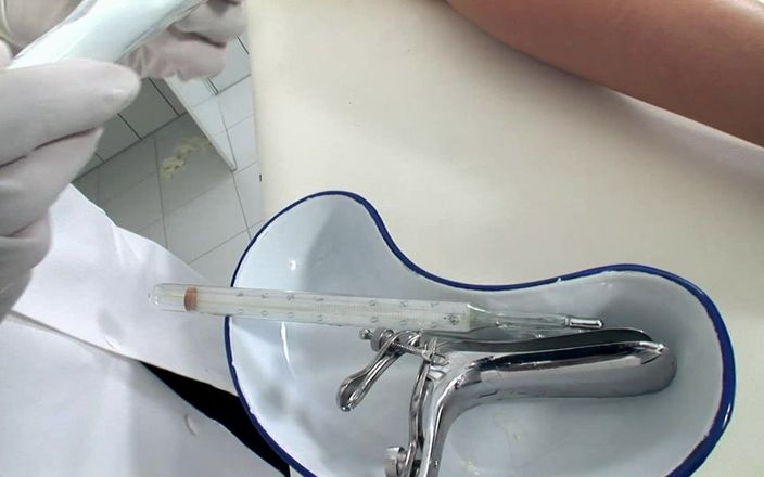 Alfacontent World: Prachtige blonde schoonheid kwam voor haar jaarlijkse controle