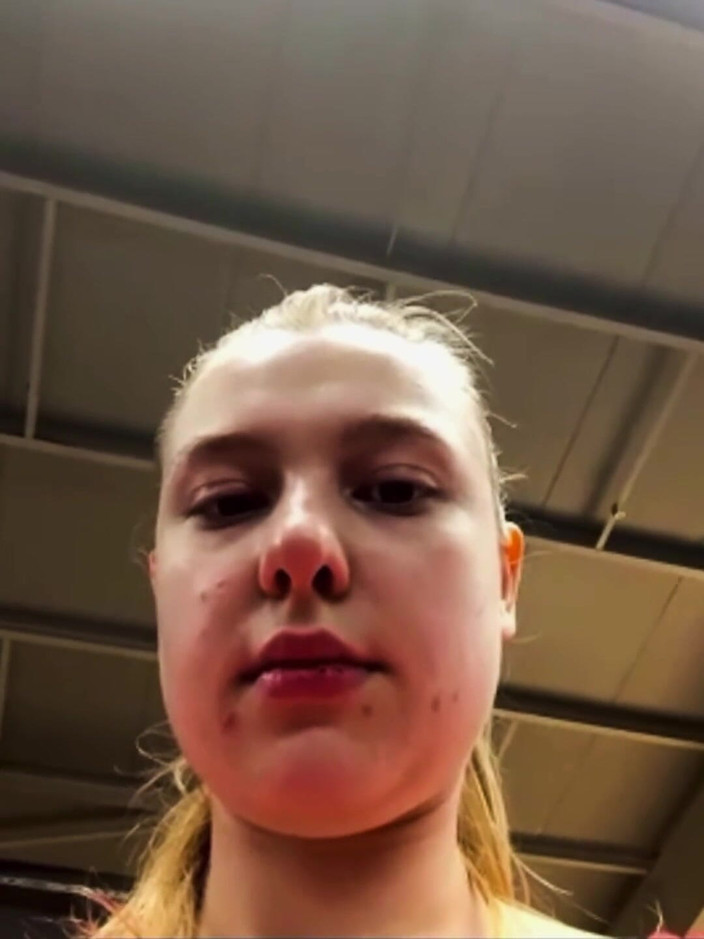 JuiceLussie: Сексуальная тренировка в спортзале в леггинсах