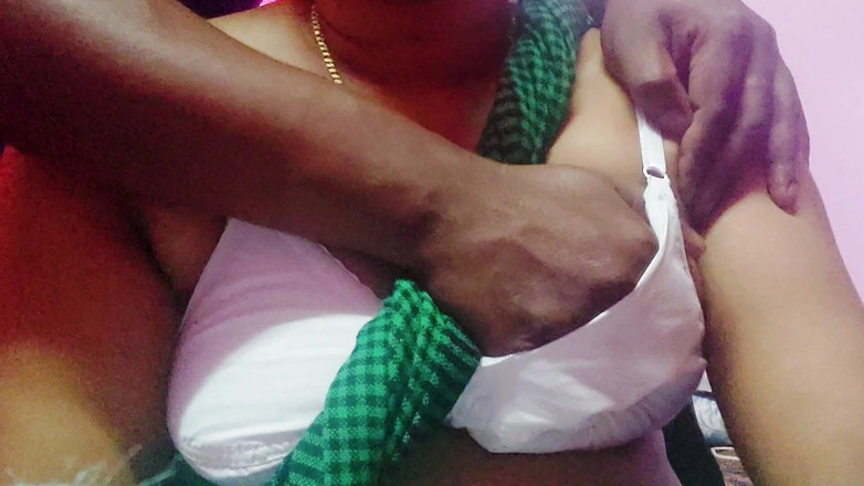 Desi Mohini: Вчителька з великими цицьками дезі має секс