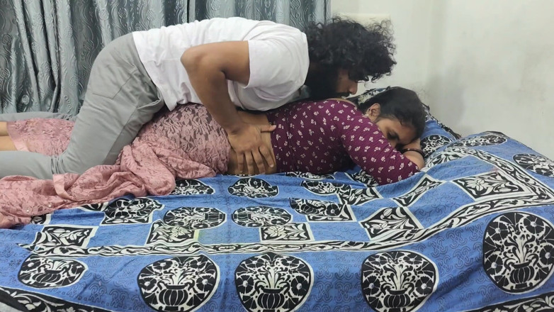Vaigavarun45: Saree Hip Press Percintaan Navel
