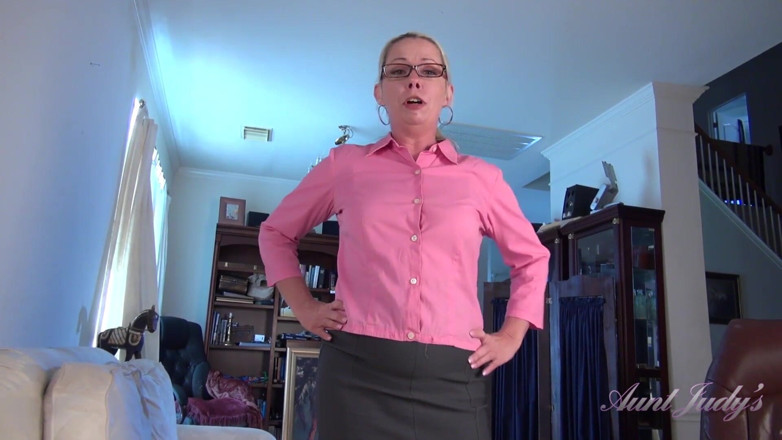 Aunt Judy's: Auntjudys - ป้าสาวหีขนดก MILF ลิซ ยอมให้ลูกแตกคาปาก (POV)