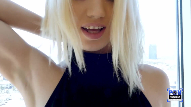 POV Mania: Sierra Nicole, teaseuse de bites, baise et suce une grosse...