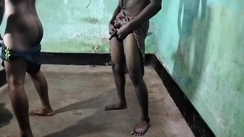 Desi Tits: Bhangadesi Guy