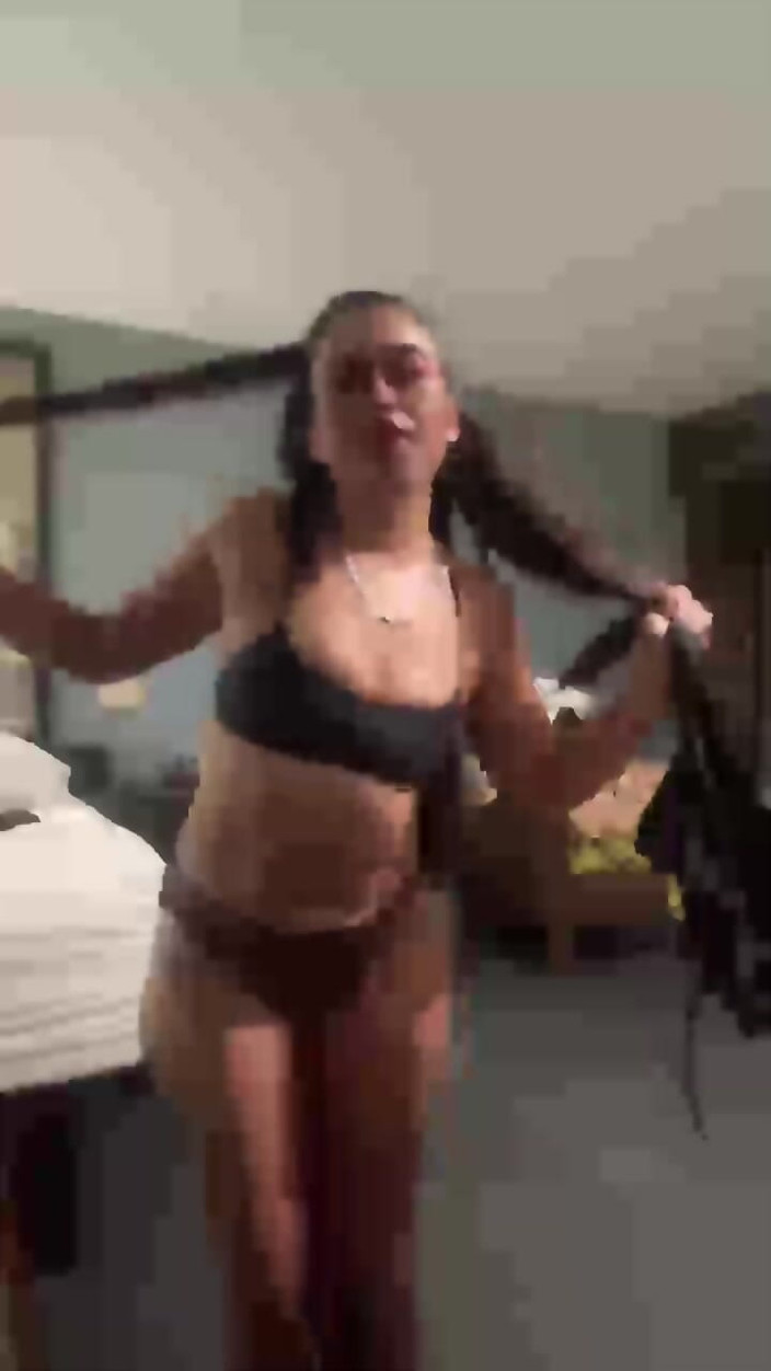 ToXxXiicBarbiie: Partition by Beyoncé