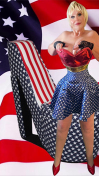 Vovó America: chupando pau, brincando com vibrador, papai-e-mamãe fodido Aulde Lang Syne dona de casa