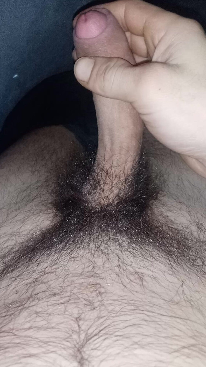 Red696969: Masturbándome mi gran polla