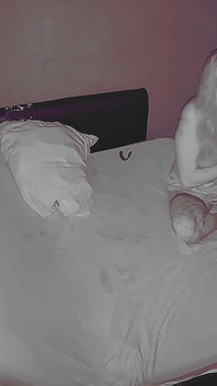 Esposa infiel inseminada por joven vecino tarde en la noche